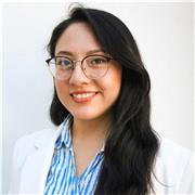 Profesora graduada en Bioquímica y especializada en Inmunología.
